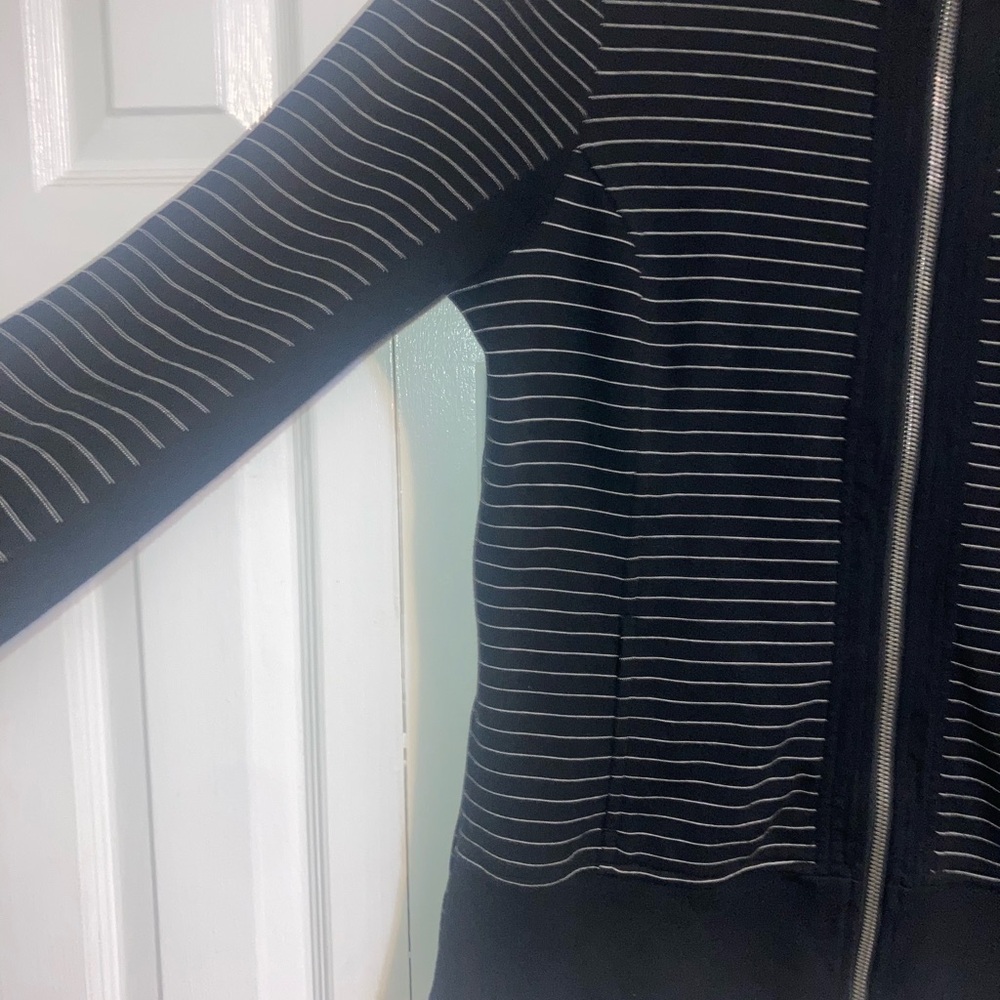 Cabi Stripped Black & White Jacket - Picture 7 of 14